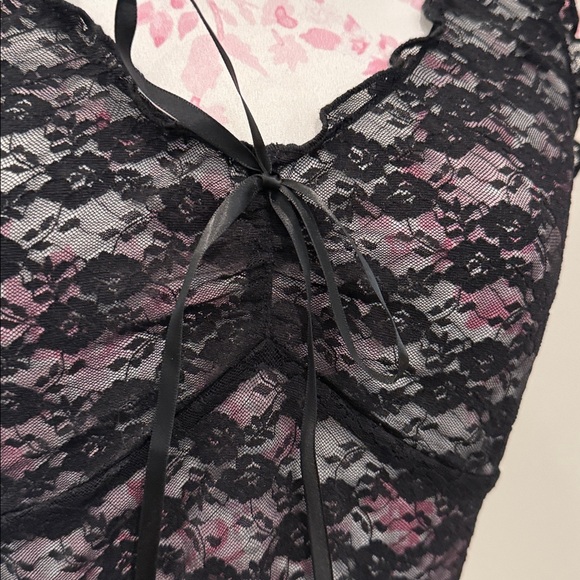 Brandy Melville Black Lace Tank Top - Picture 6 of 8